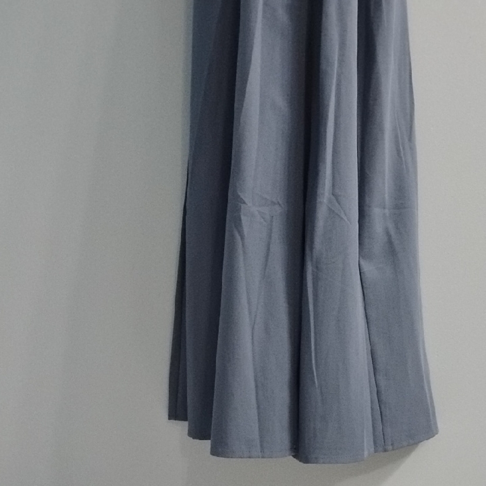 NWT BTFBM Dusty Blue Maxi Dress with Front Keyhole Size Small - Picture 4 of 7